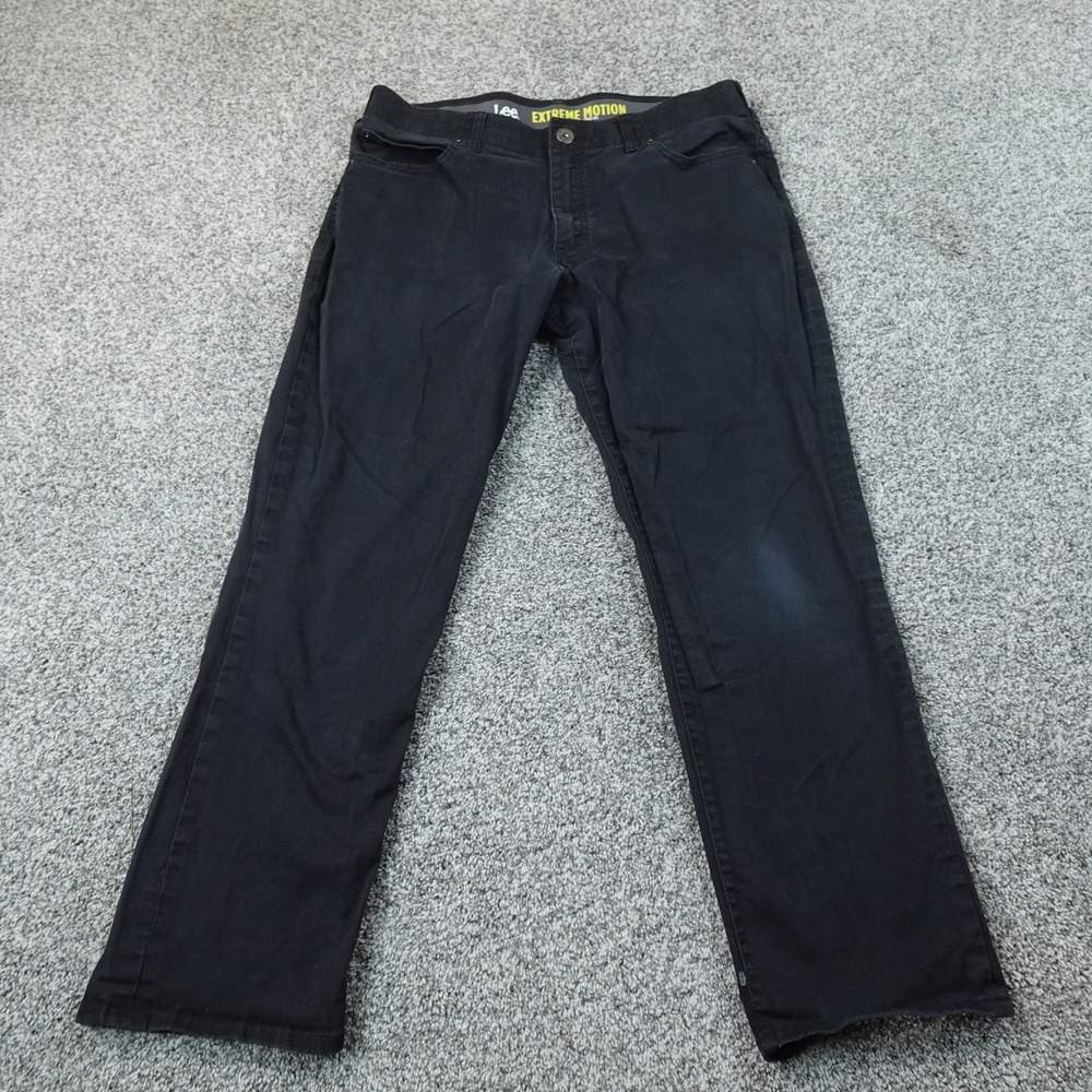 Lee Jeans Mens 38X30 Dark Black Denim Pants Extreme Motion Straight Tapered Flex